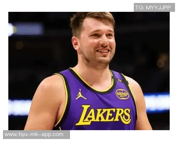 东契奇揭幕战狂砍40分成队史第三人追平科比贝勒辉煌成就